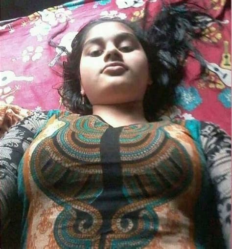 Cute chashmish girl showing hot boobs and sexy ass. . Best desi porn sites